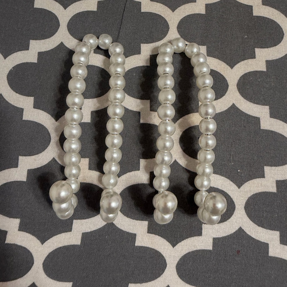 2PCS Elegant Beaded Pearl Car Hooks For Purses & Bag